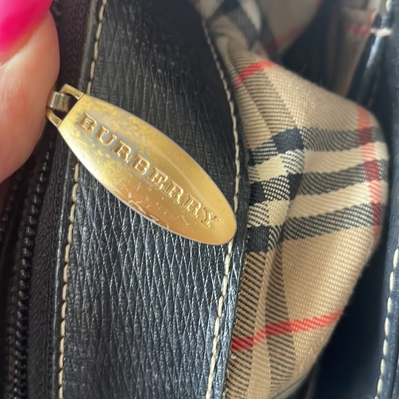 Authentic Burberry Handbag Nova Check. - Picture 12 of 17